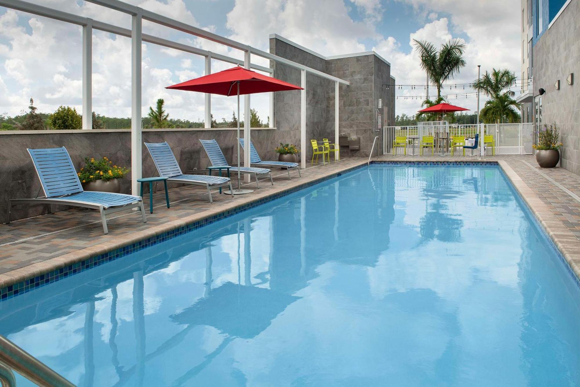 Home2 Suites By Hilton Fort Myers Airport Ngoại thất bức ảnh