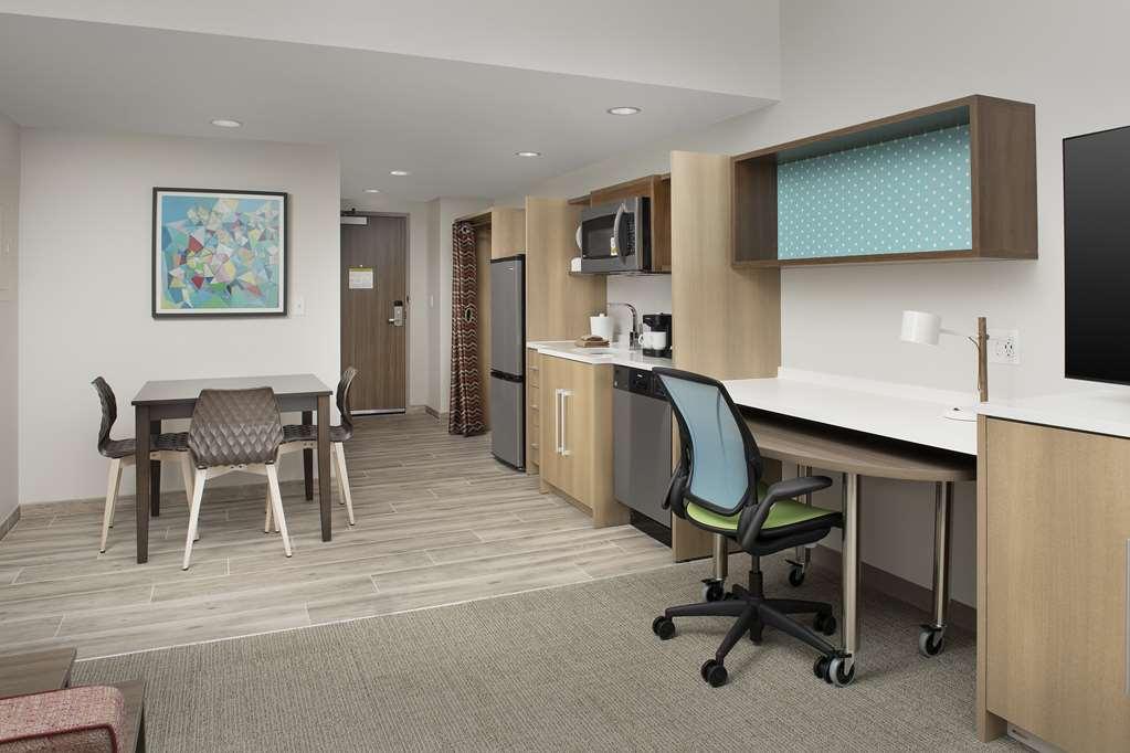 Home2 Suites By Hilton Fort Myers Airport Phòng bức ảnh
